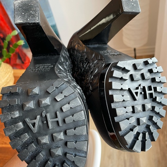 Melissa + Alexandre Herchcovitch - Iconic Boots - Picture 2 of 6